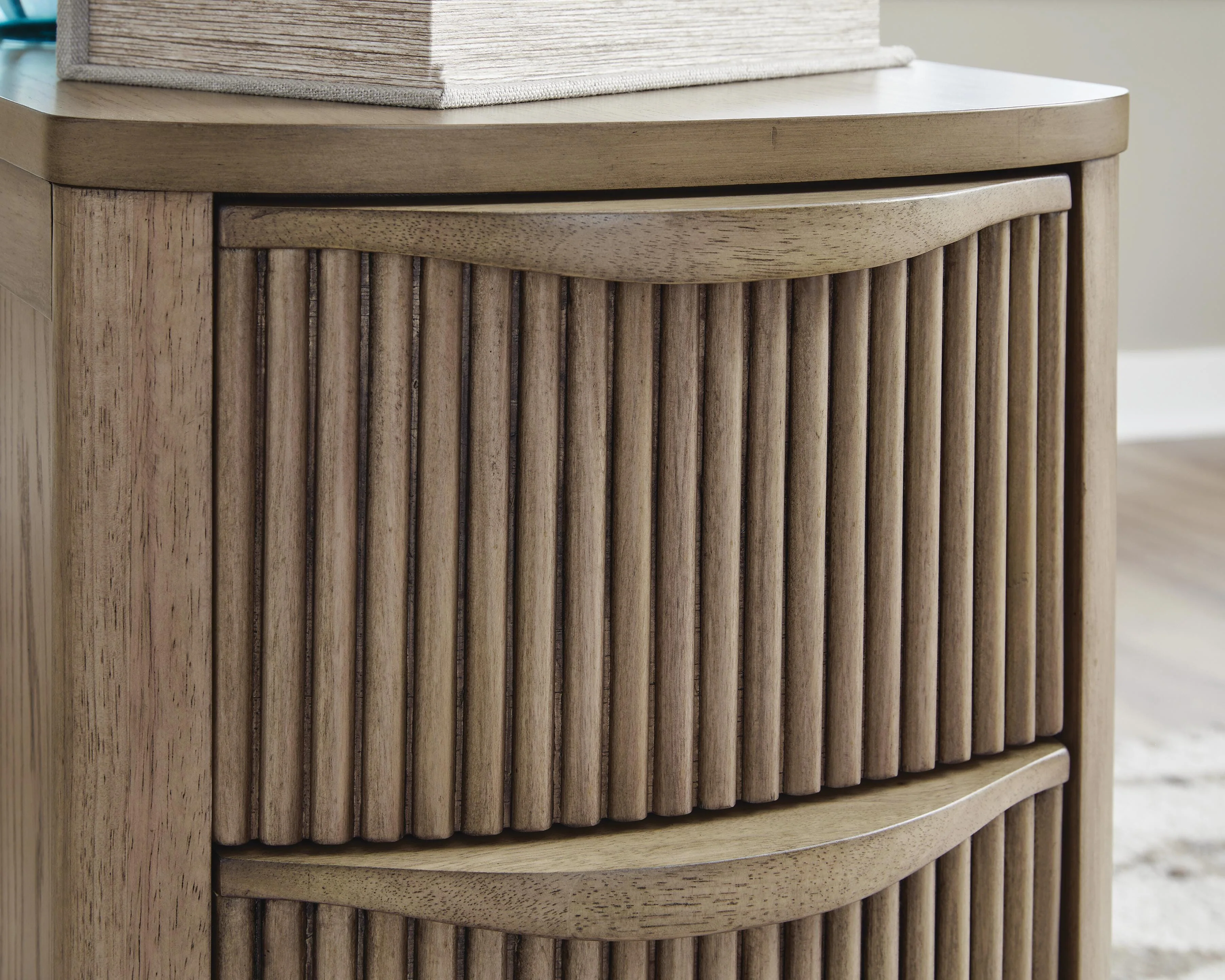 Camdill Chairside End Table - Image 9