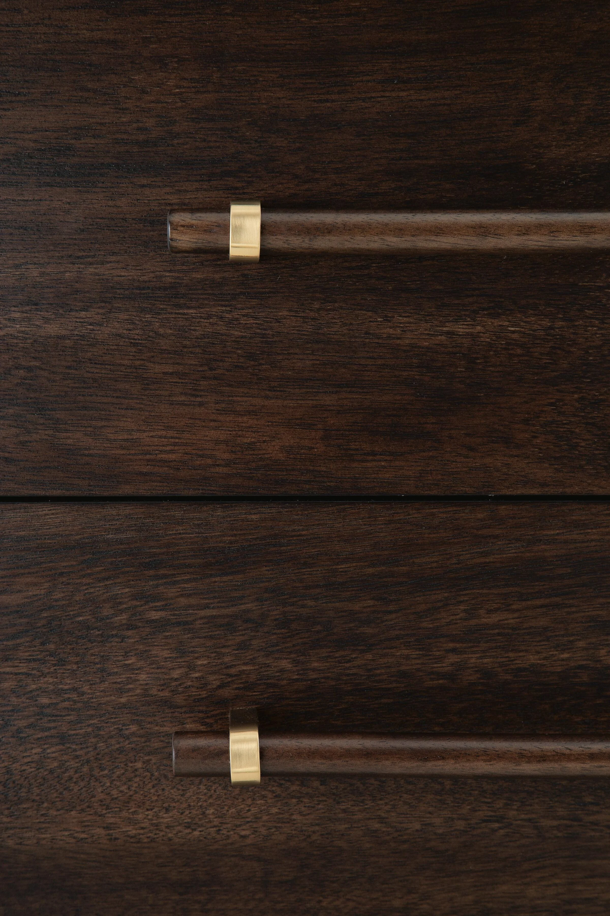 Dantenton Chest of Drawers - Image 7