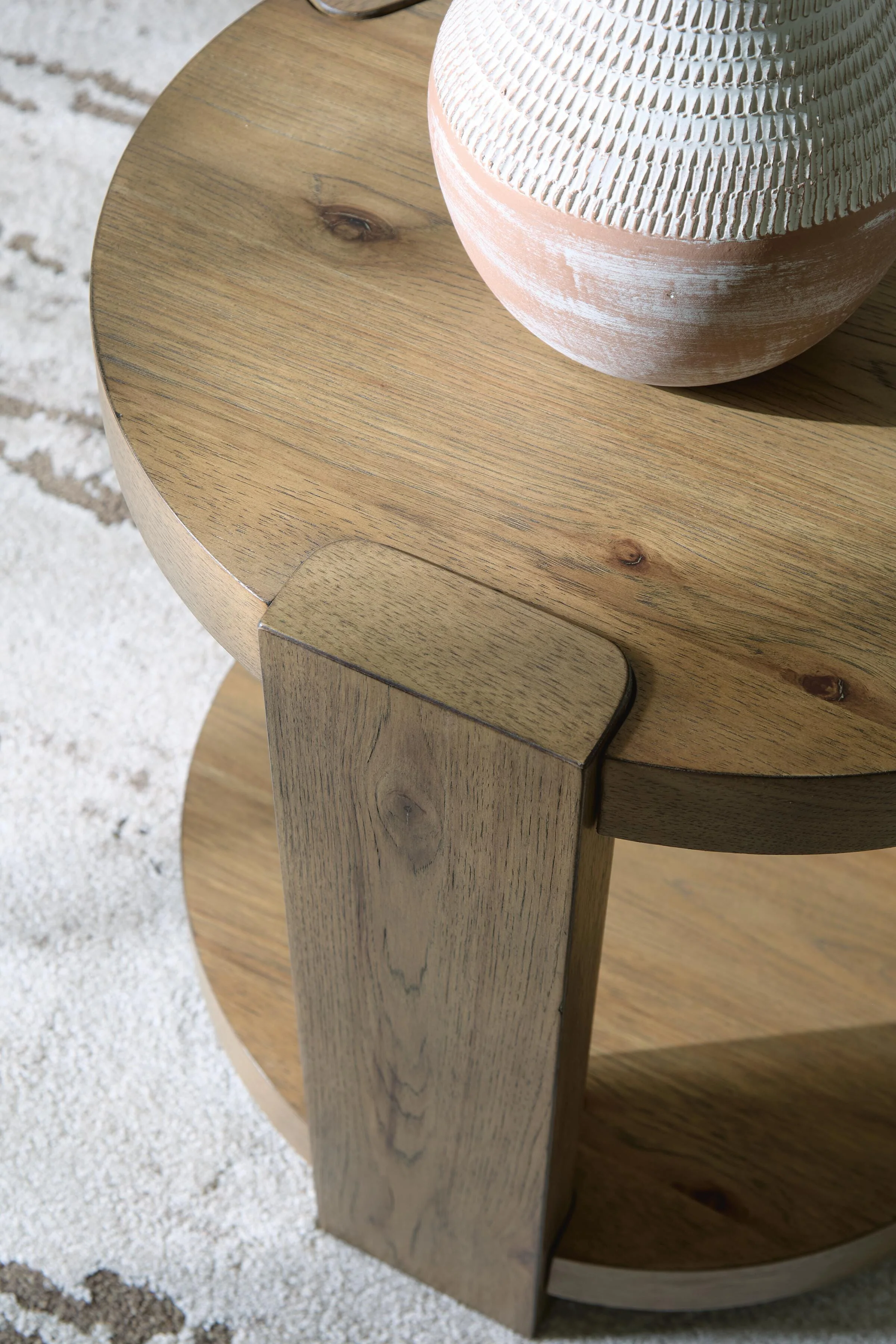 Flangren End Table - Image 7