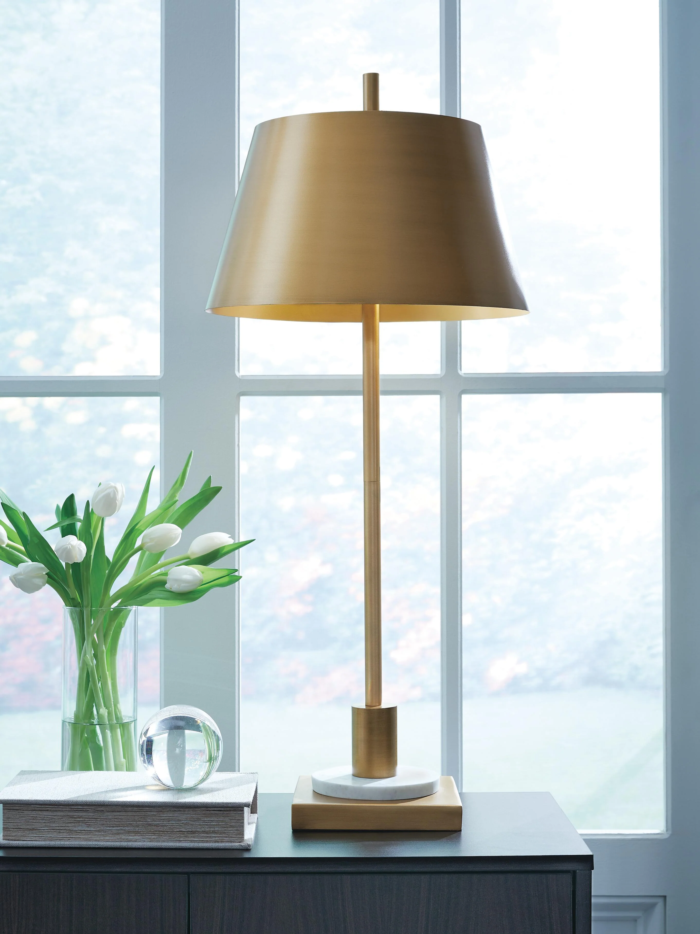 Fritzburn Table Lamp - Image 2
