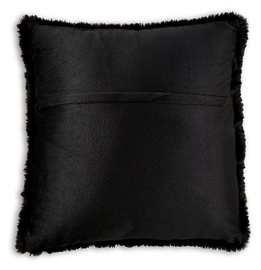 Gariland Pillow - Image 6