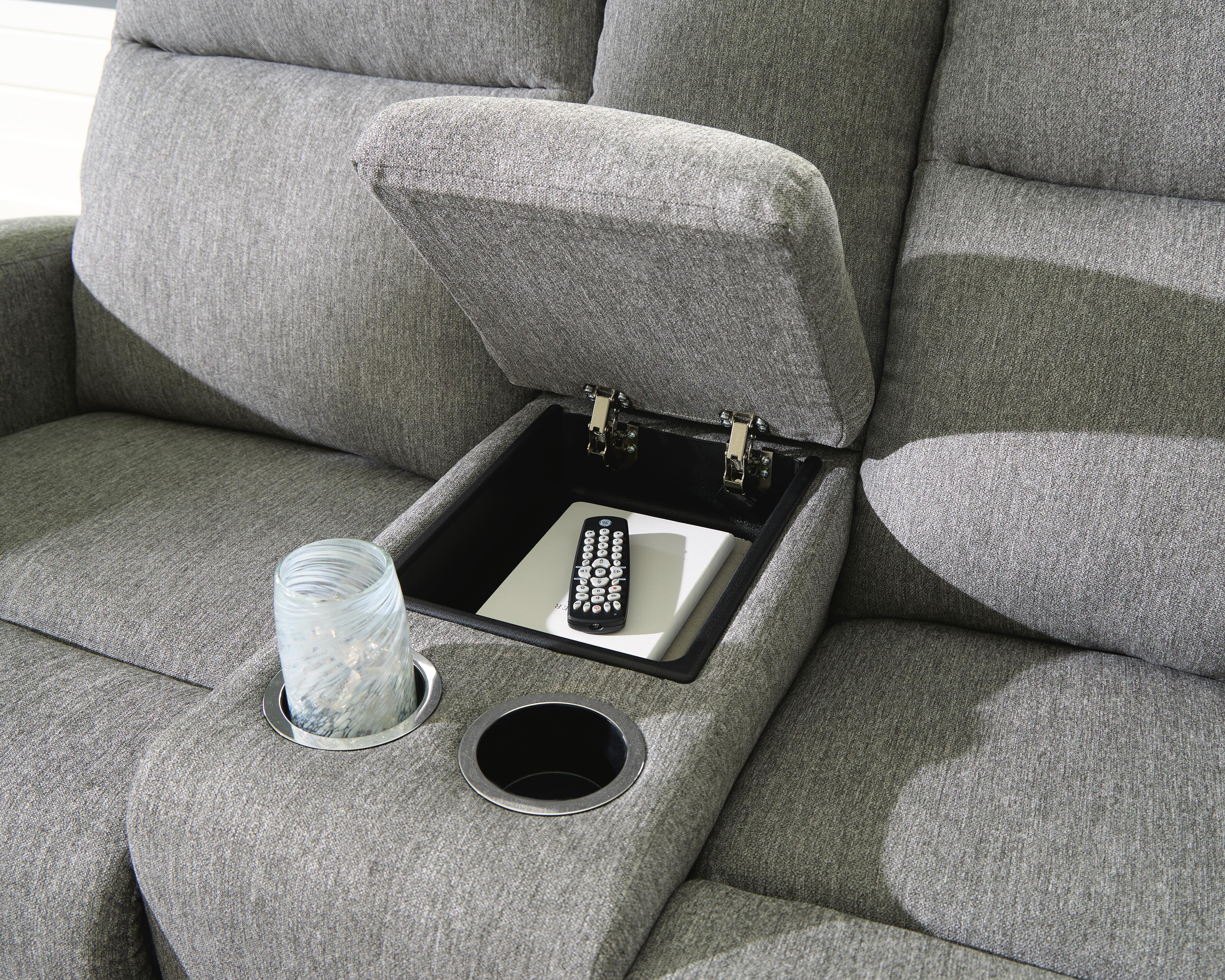 Gauntlet Reclining Loveseat with Console - Image 10