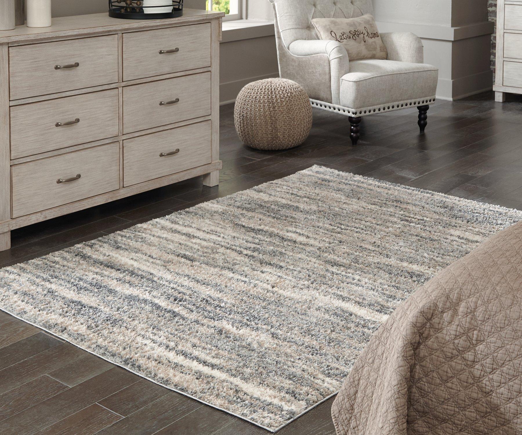 Gizela 7'10" x 10' Rug - Image 2