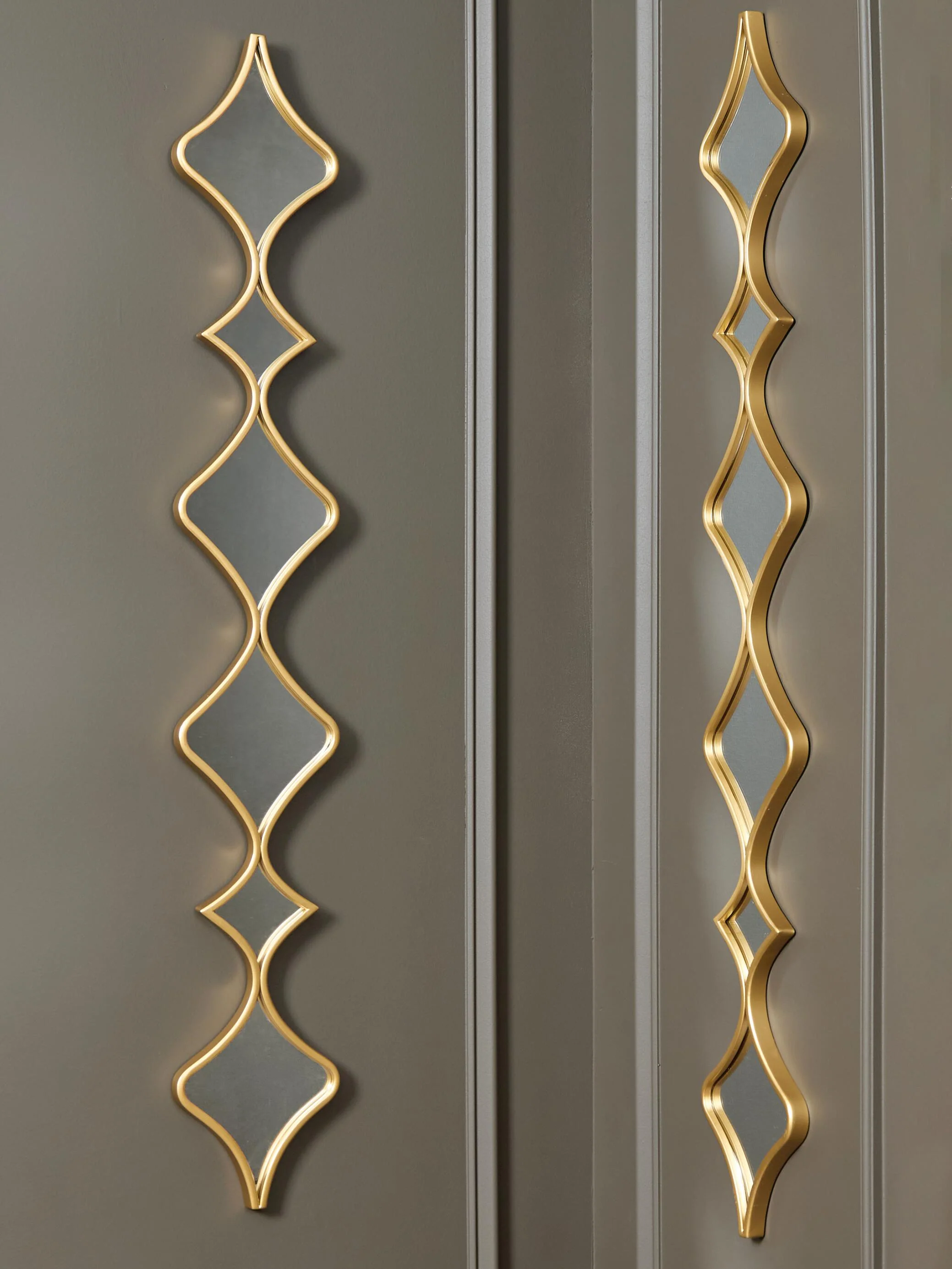 Harriswood Accent Mirror Set (Set of 2) - Image 2
