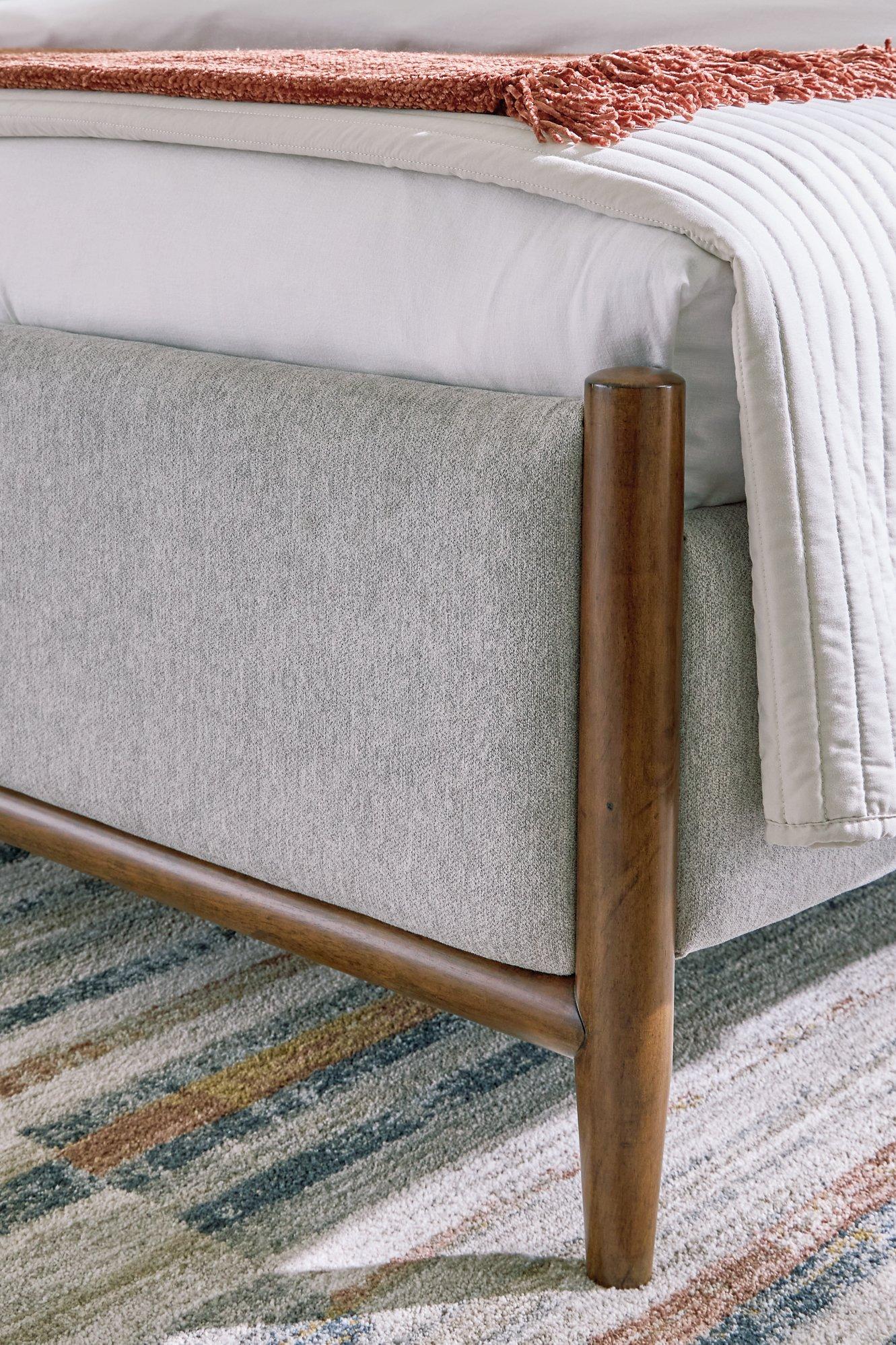 Lyncott Upholstered Bed - Image 8