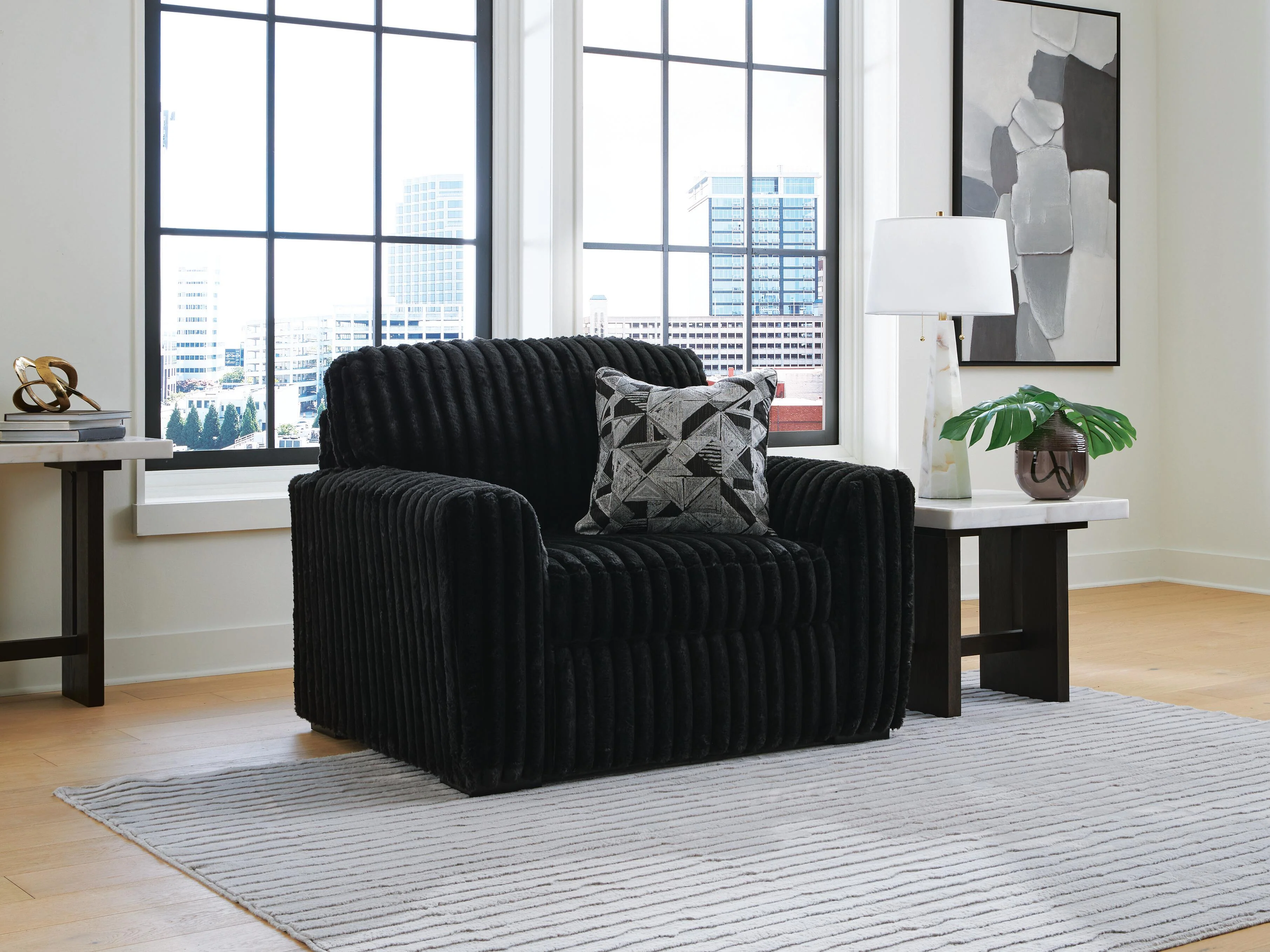 Midnight-Madness Oversized Chair - Image 8