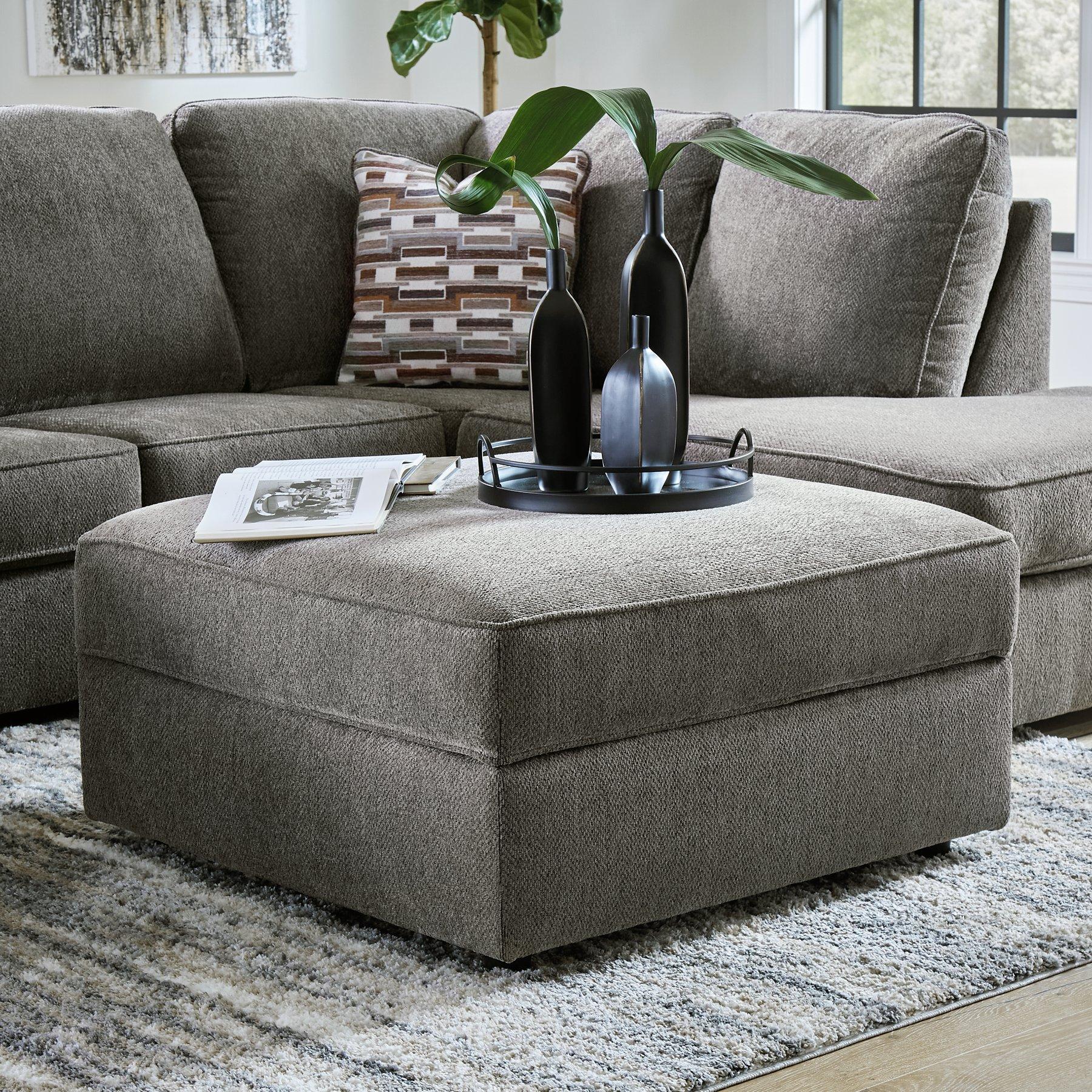 O'Phannon Ottoman With Storage - Image 2