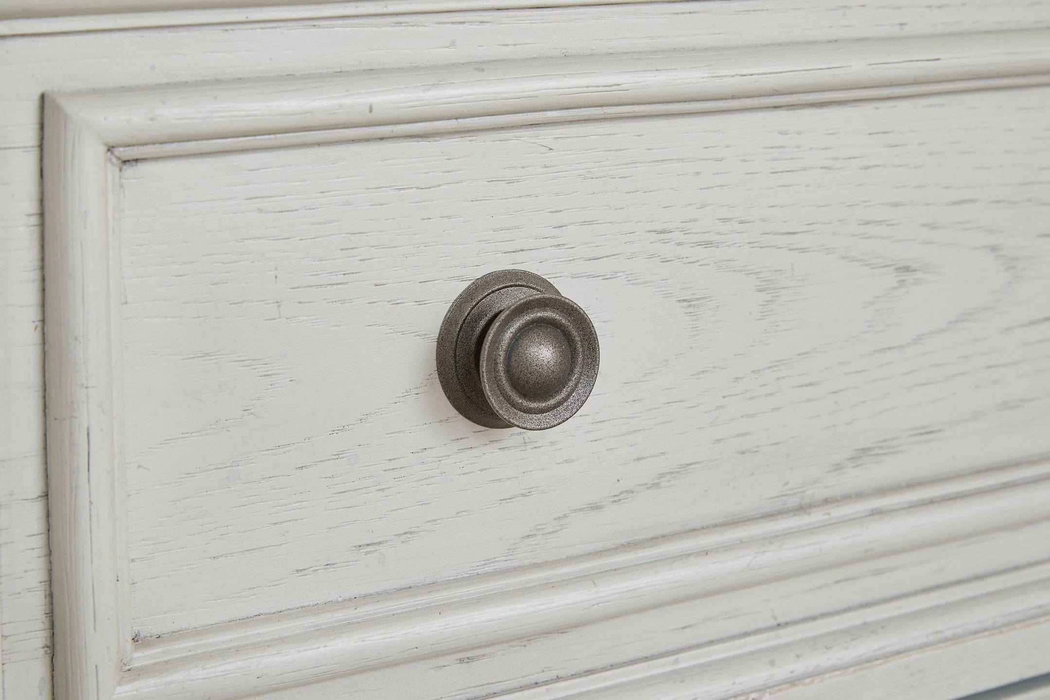 Robbinsdale Chest of Drawers - Image 9