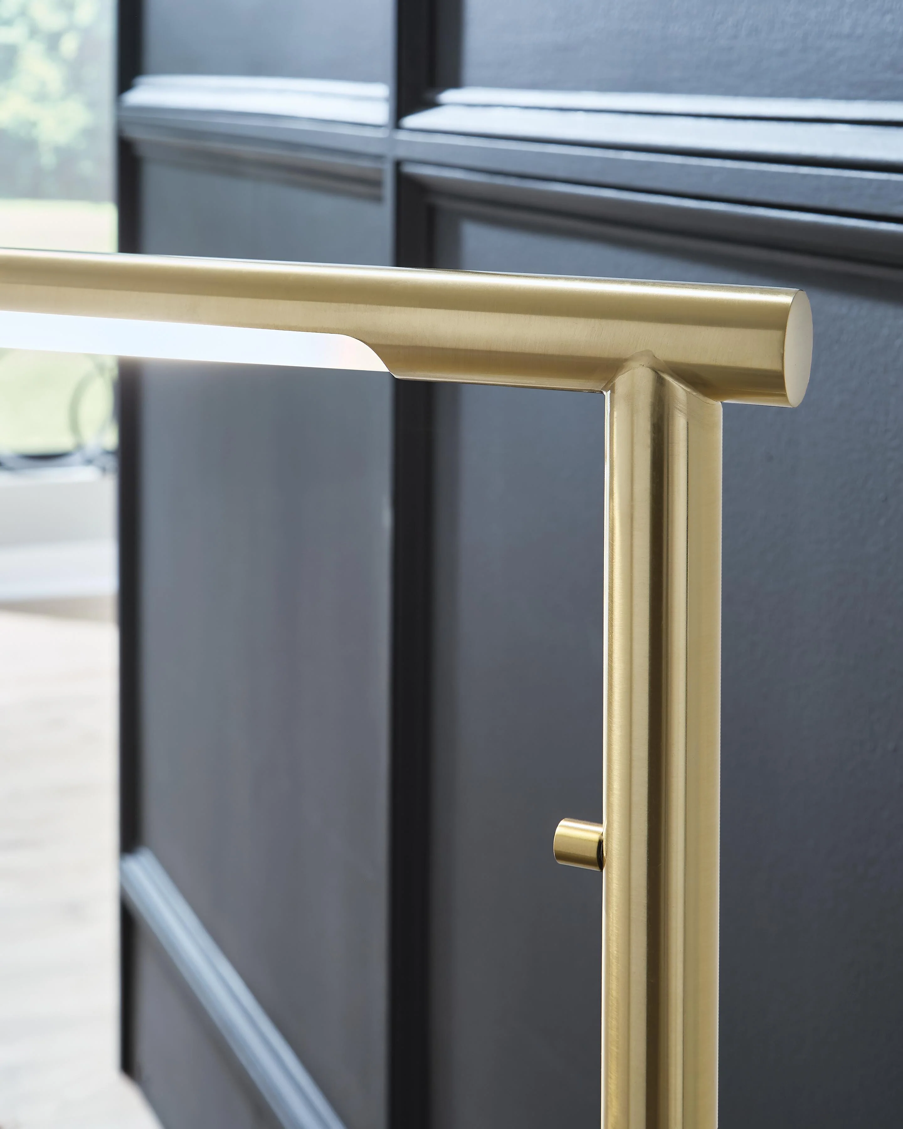 Santiford Floor Lamp - Image 6