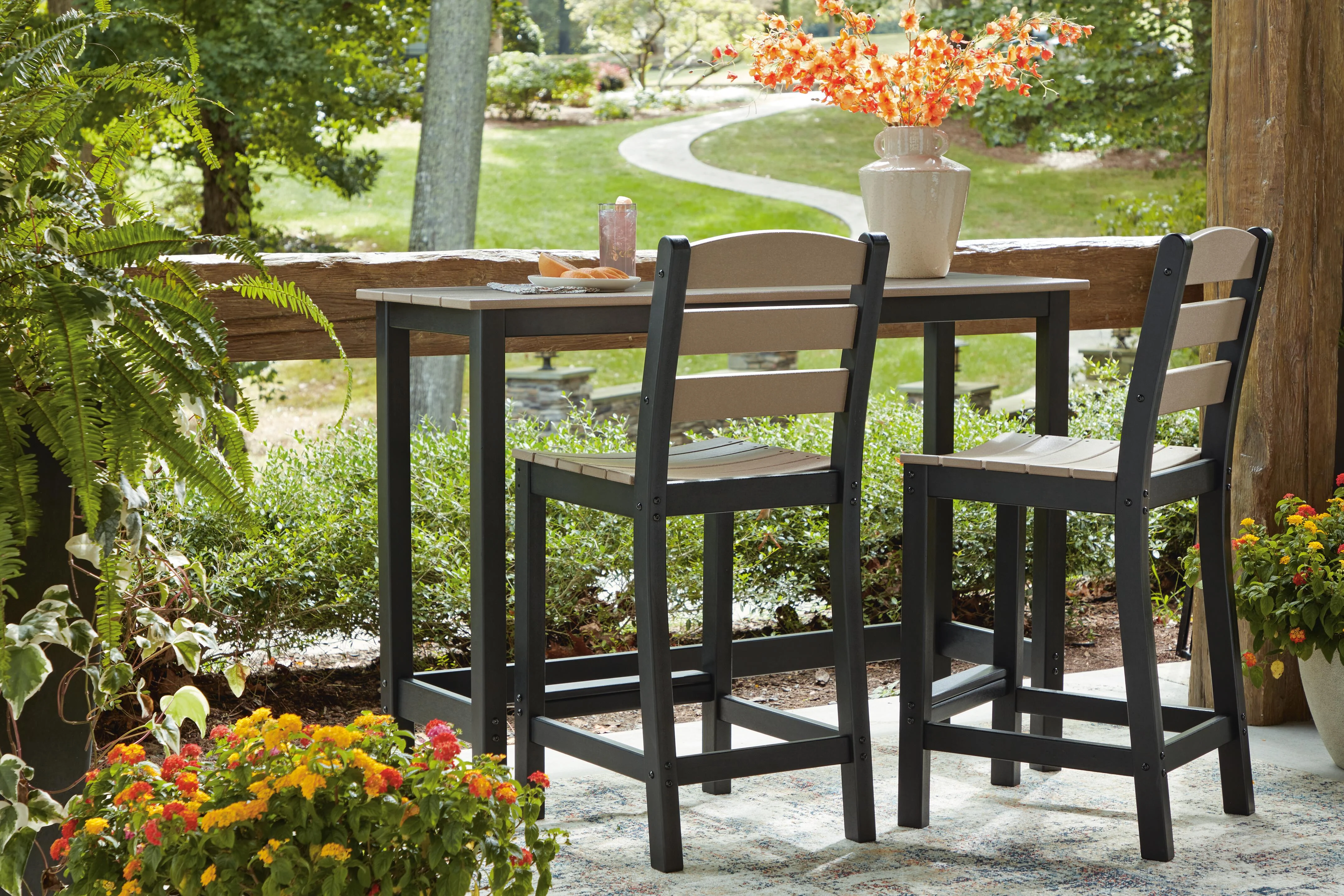 Shoreline Beach Outdoor Counter Table and 2 Barstools - Image 11