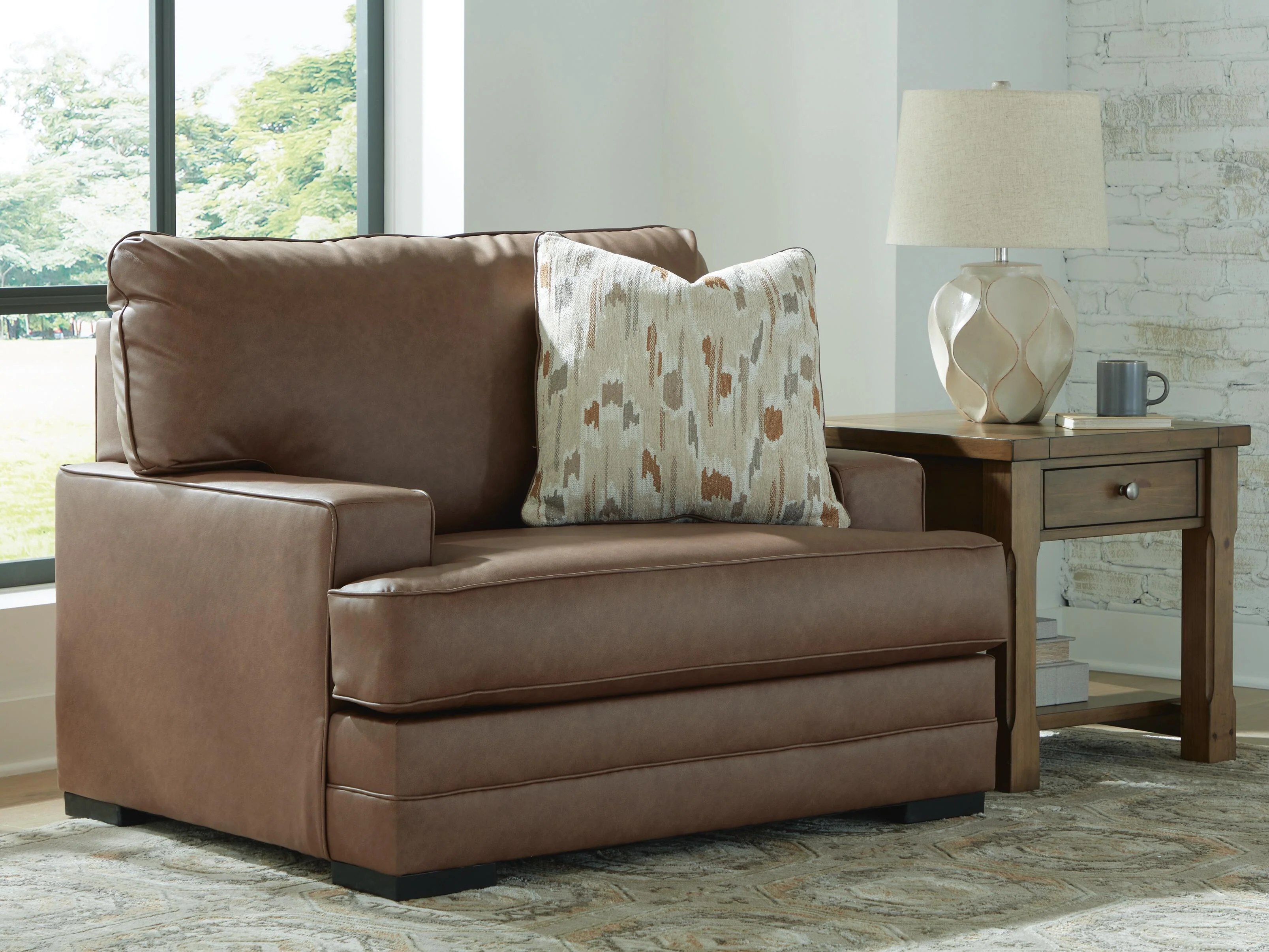 VillaCourt Oversized Chair - Image 2