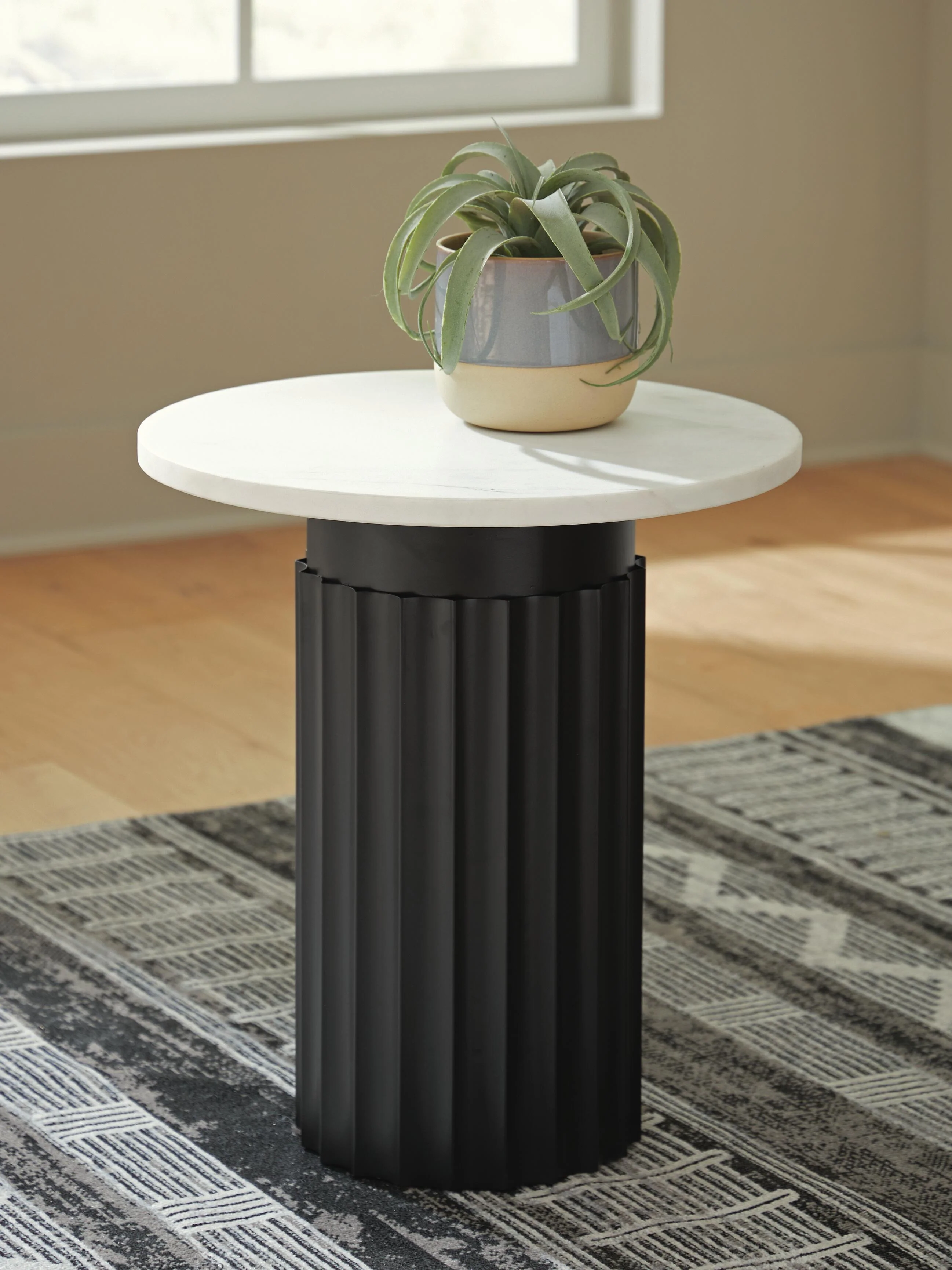Wainstone Accent Table - Image 2