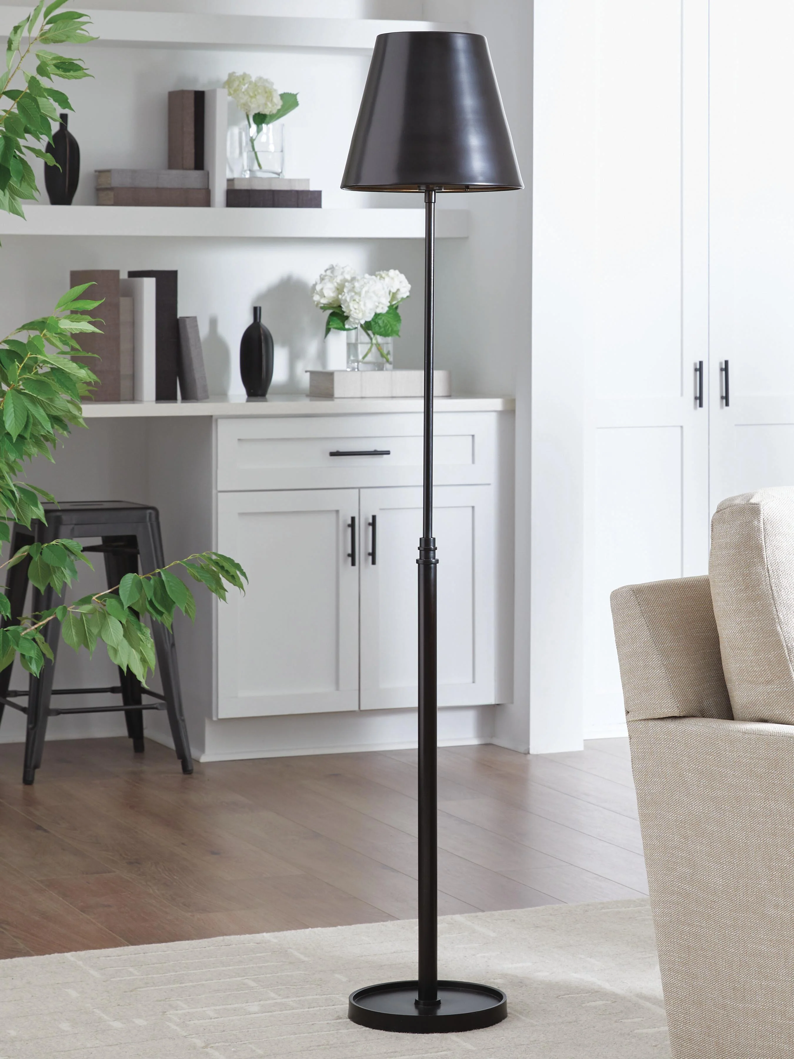 Wimner Floor Lamp - Image 2