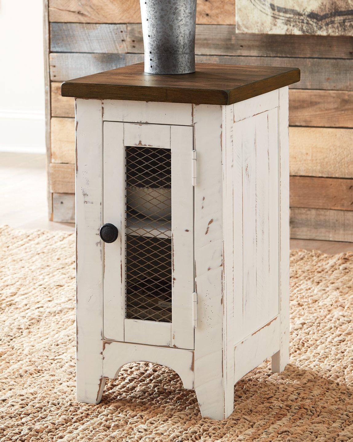 Wystfield Chairside End Table - Image 2